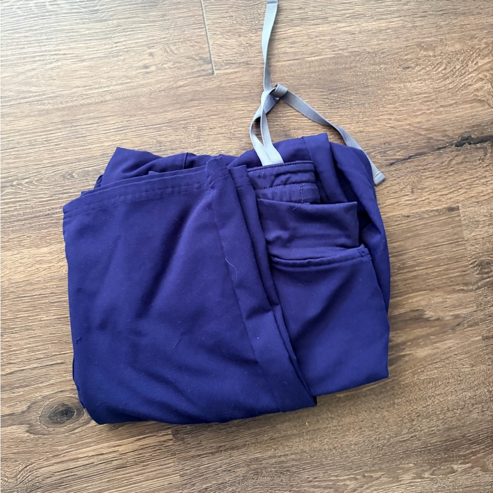 Figs Sapphire scrub set